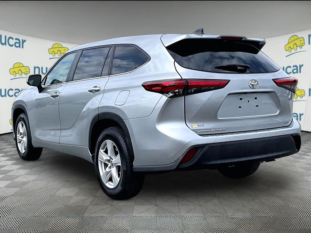 2023 Toyota Highlander — photo 4