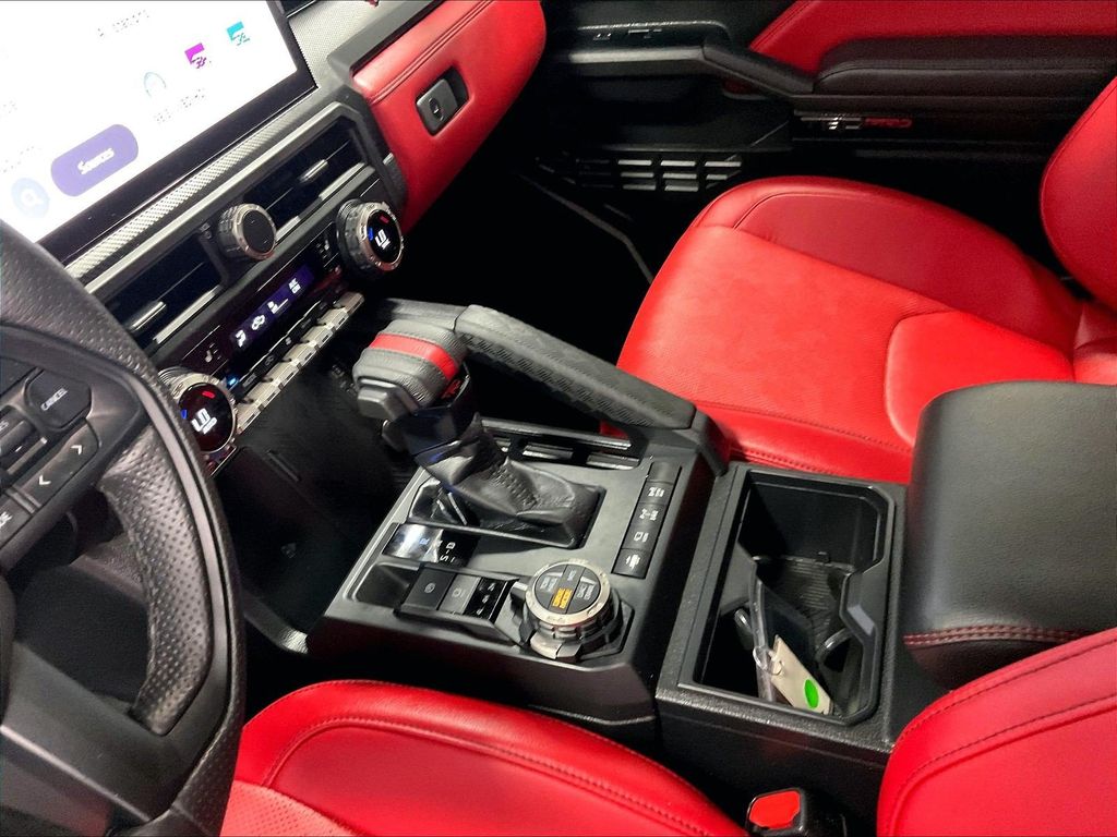 2025 Toyota Tacoma Hybrid — photo 20