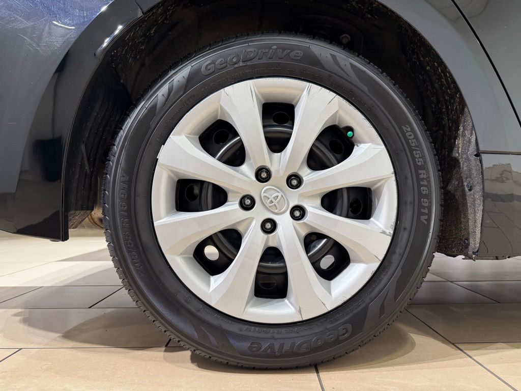 Thumbnail: 2024 Toyota Corolla - 9