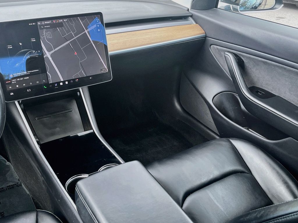 Used 2019 Black Tesla Standard Range Plus image 22