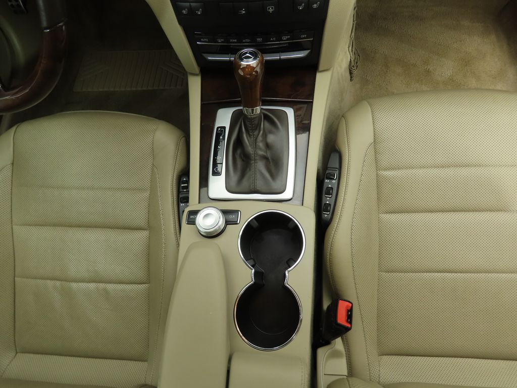 Thumbnail: 2010 Mercedes-Benz E-Class - 17