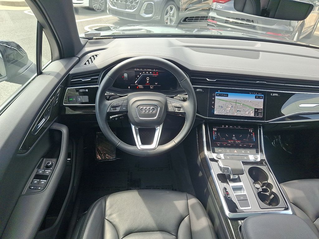Thumbnail: 2025 Audi Q7 - 11
