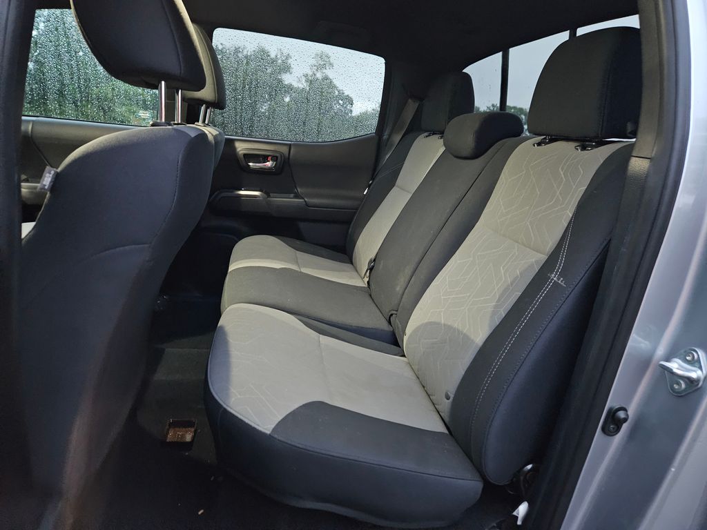 2021 Toyota Tacoma TRD Sport 12
