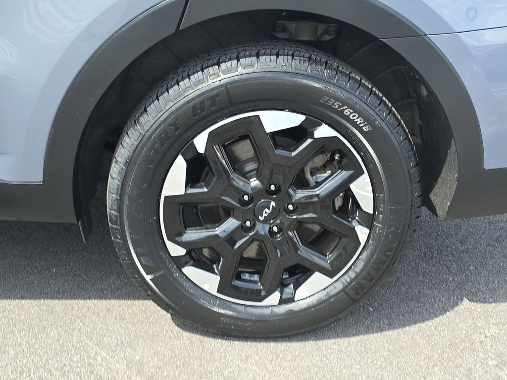 2024 Everlasting Silver Kia Sorento S FWD SUV