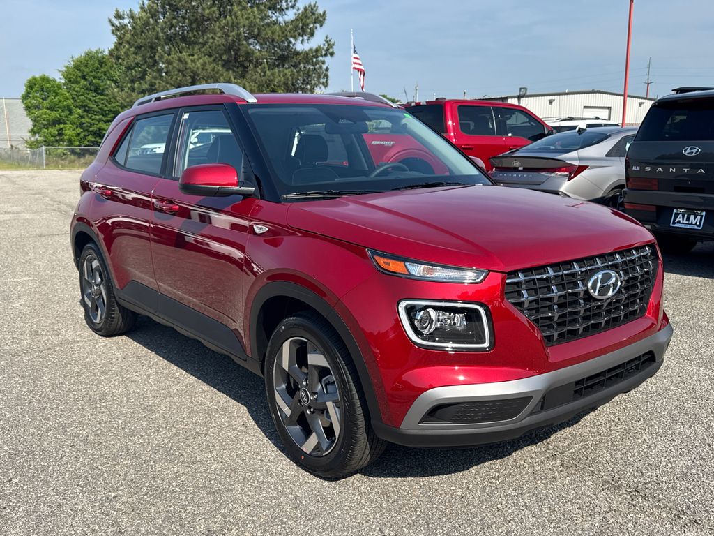 2025 Hyundai Venue Limited photo 2