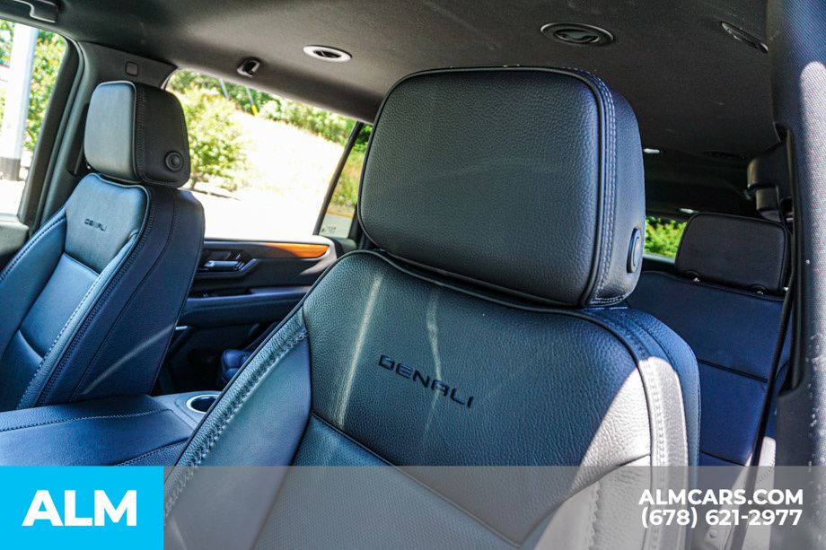 Used 2025 White GMC Denali image 17