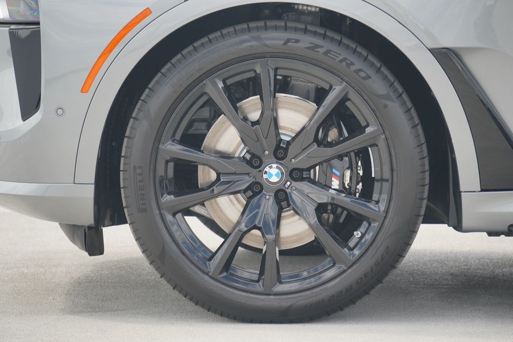 Thumbnail: 2026 BMW X7 - 5