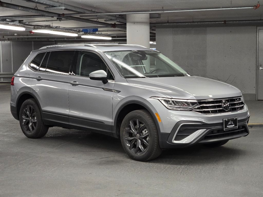 2024 Volkswagen Tiguan 2.0T SE 2