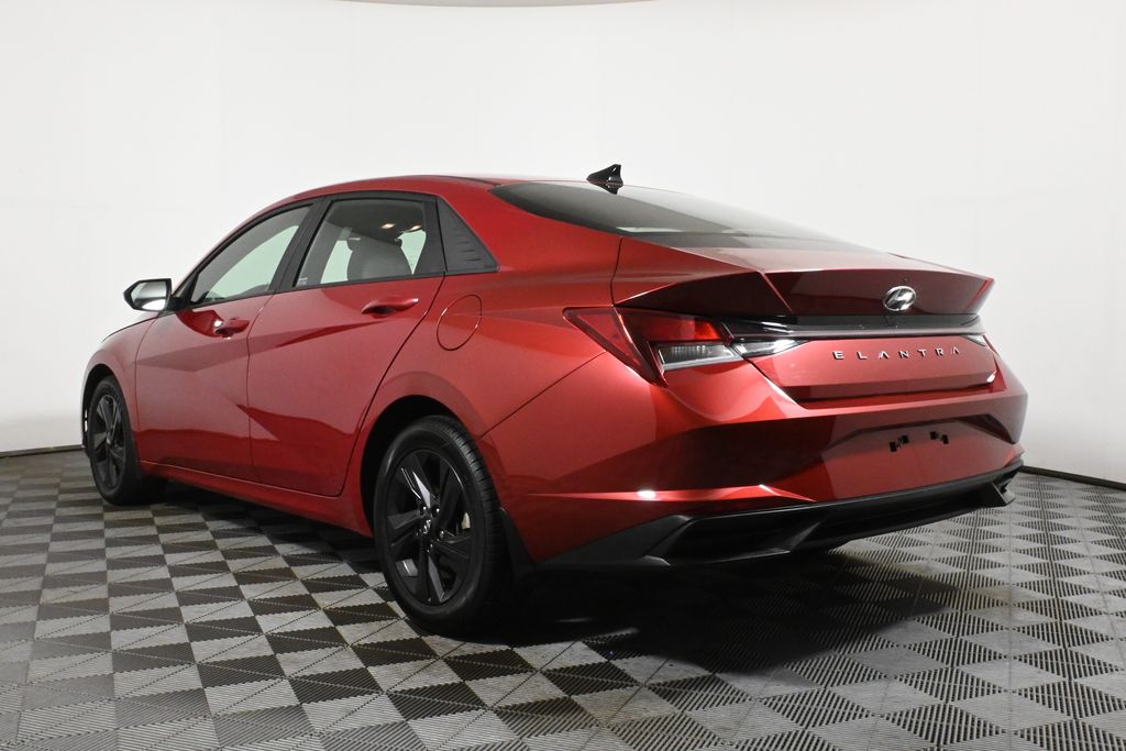 Thumbnail: 2021 Hyundai Elantra - 6