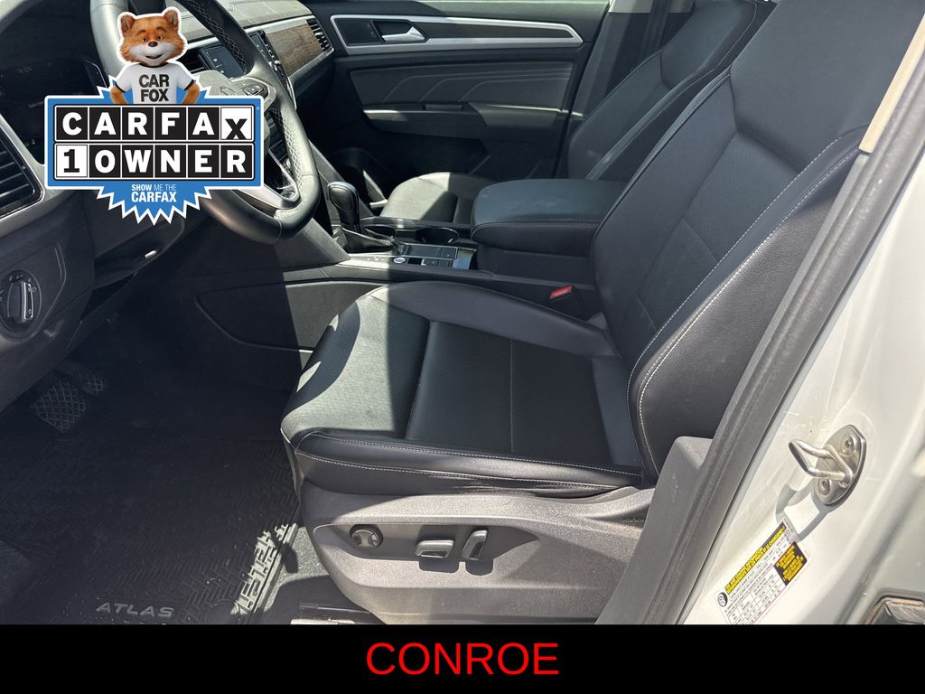 2022 Volkswagen Atlas 3.6L V6 SE w/Technology White at Bayway Cadillac of The Woodlands