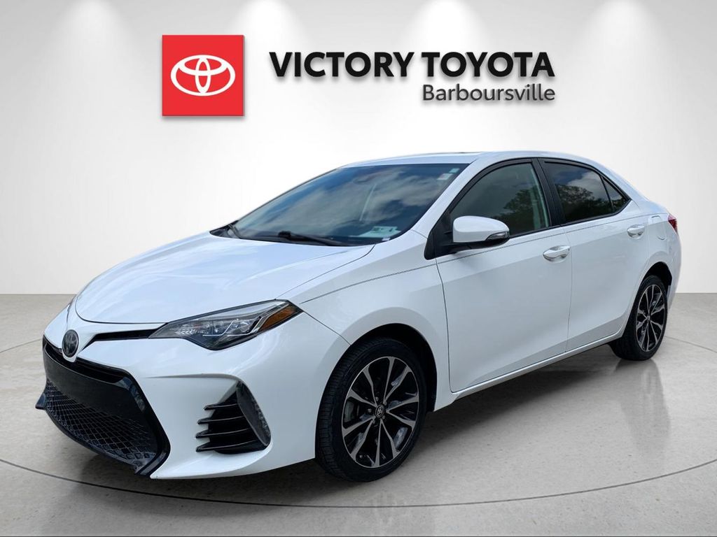 Super White 2018 Toyota Corolla SE Sedan Front-Wheel Drive Continuously Variable Transmission