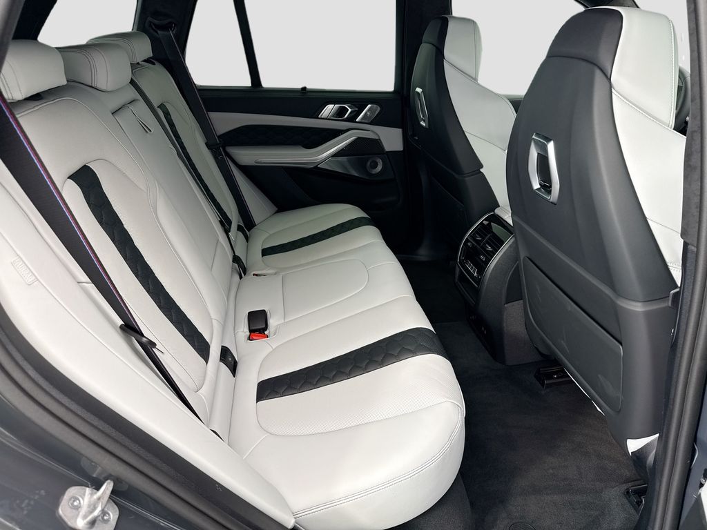 Thumbnail: 2026 BMW X5 - 21