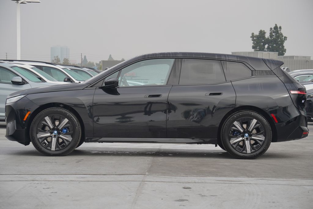 2025 BMW iX xDrive50 4