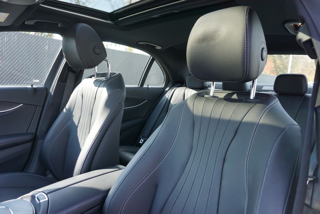 Thumbnail: 2022 Mercedes-Benz E-Class - 11