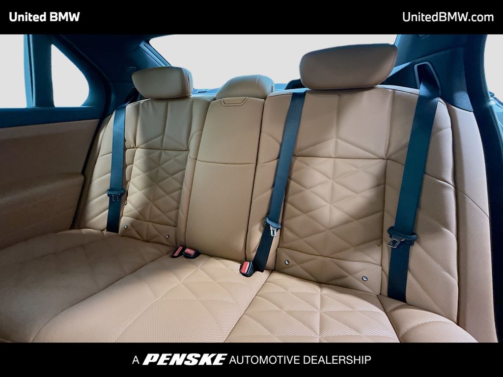 Thumbnail: 2026 BMW 7 Series - 13