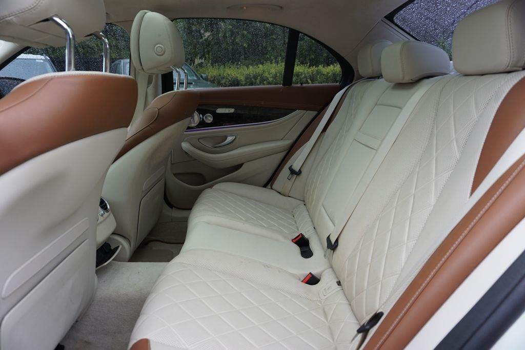 2022 Mercedes-Benz E-Class E 350 10