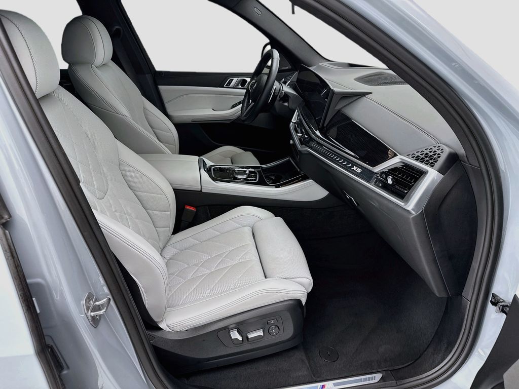 Thumbnail: 2024 BMW X5 - 19