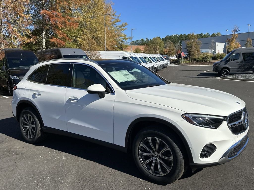 2025 Mercedes-Benz GLC GLC 300 2