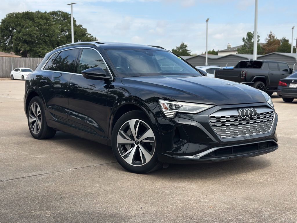 2024 Audi Q8 e-tron Negro (Black Metallic) SUV/Crossover Tracción en las cuatro ruedas Automática