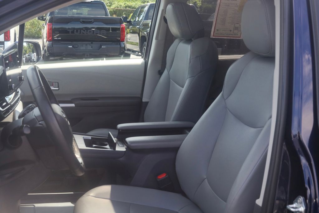 Used 2023 Toyota Sienna Van