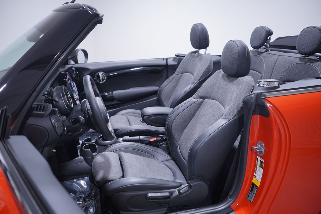 Thumbnail: 2019 MINI Cooper - 11