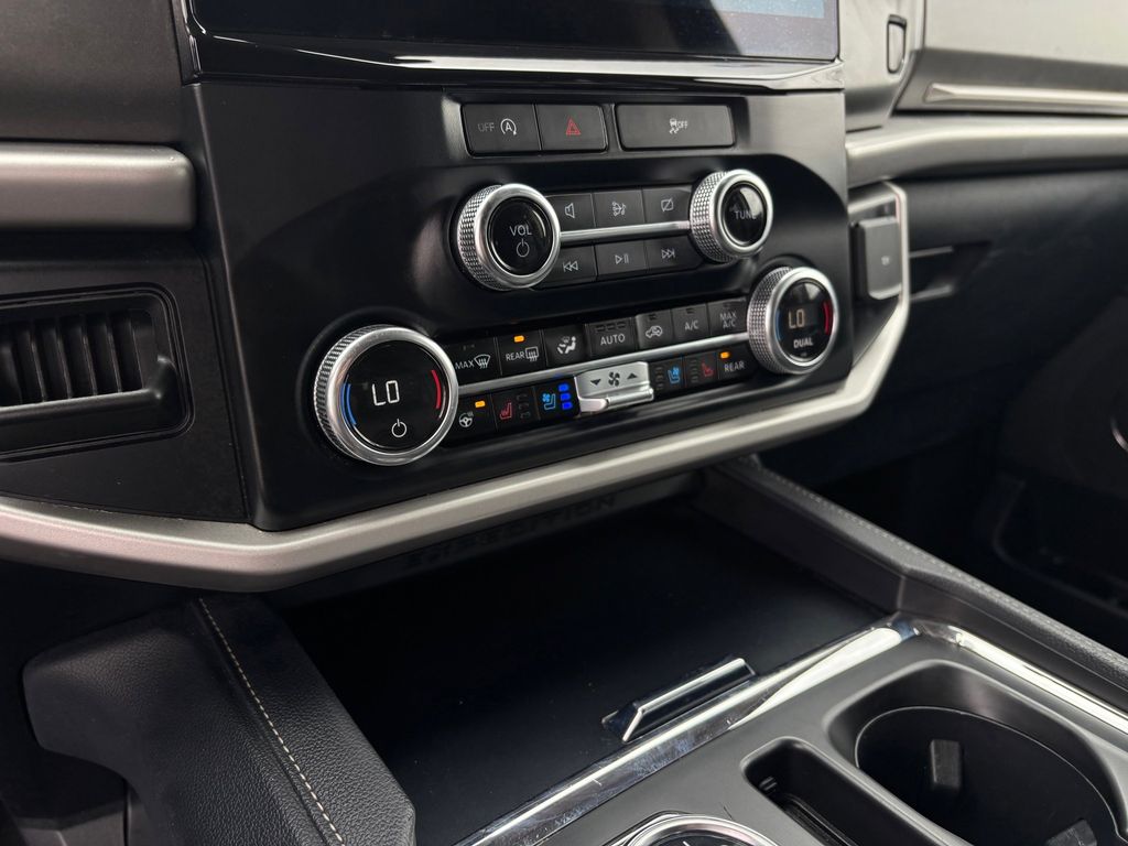 Used Car 2024 Ford Expedition  Xlt For Sale Under $50,000 In Austin, Texas