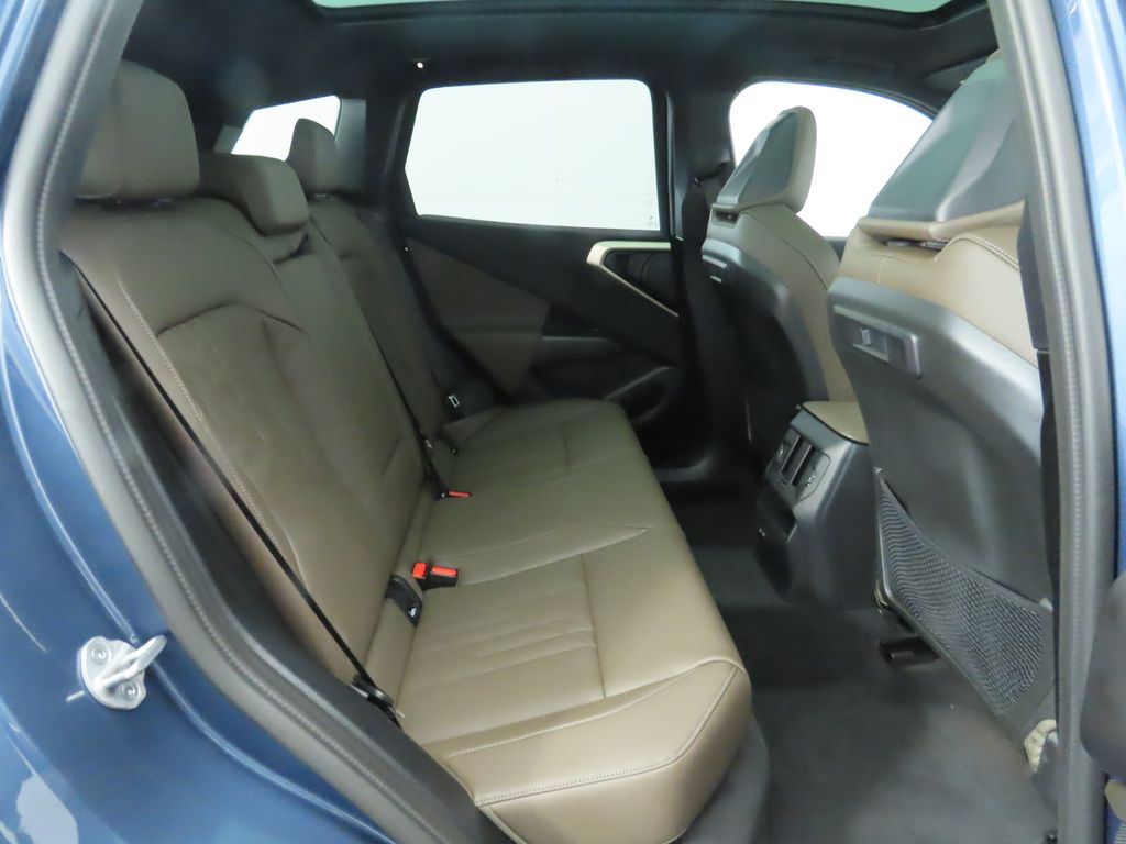 Thumbnail: 2025 BMW X3 - 23