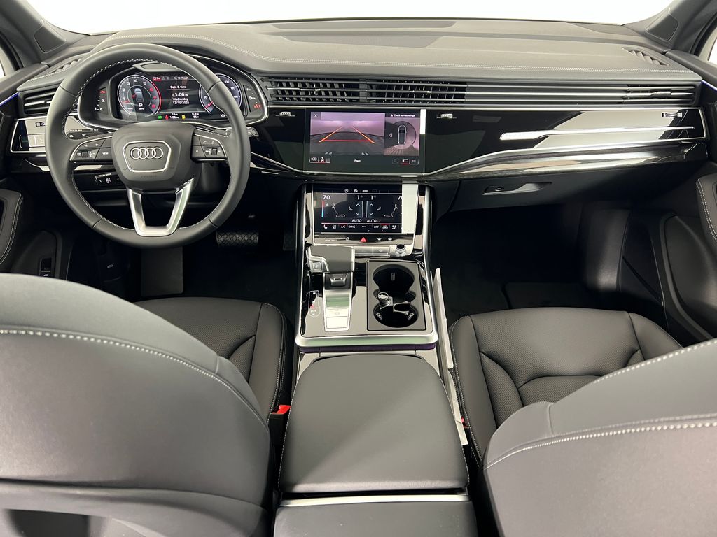 Thumbnail: 2025 Audi Q7 - 12