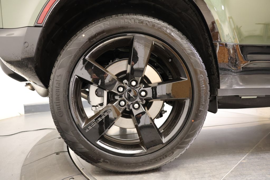 Thumbnail: 2026 Land Rover Defender - 11