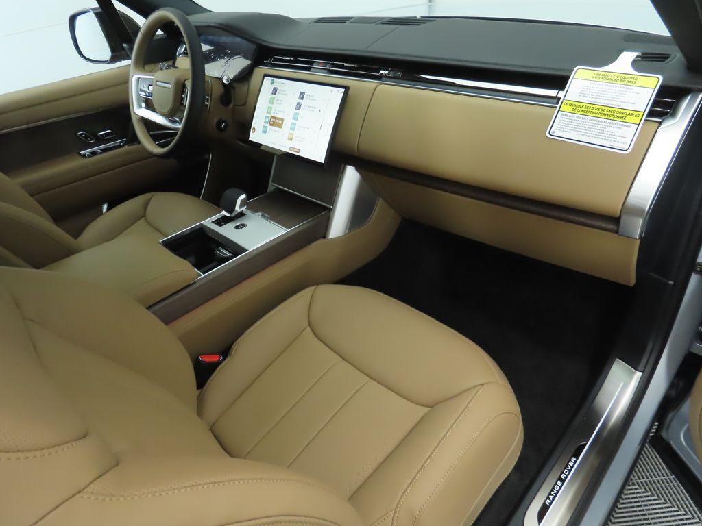 Thumbnail: 2025 Land Rover Range Rover - 19