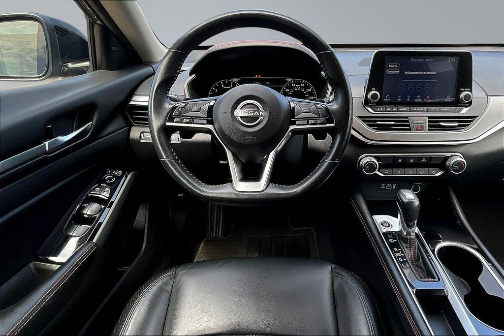 2025 Nissan Altima 2.5 SR - 8