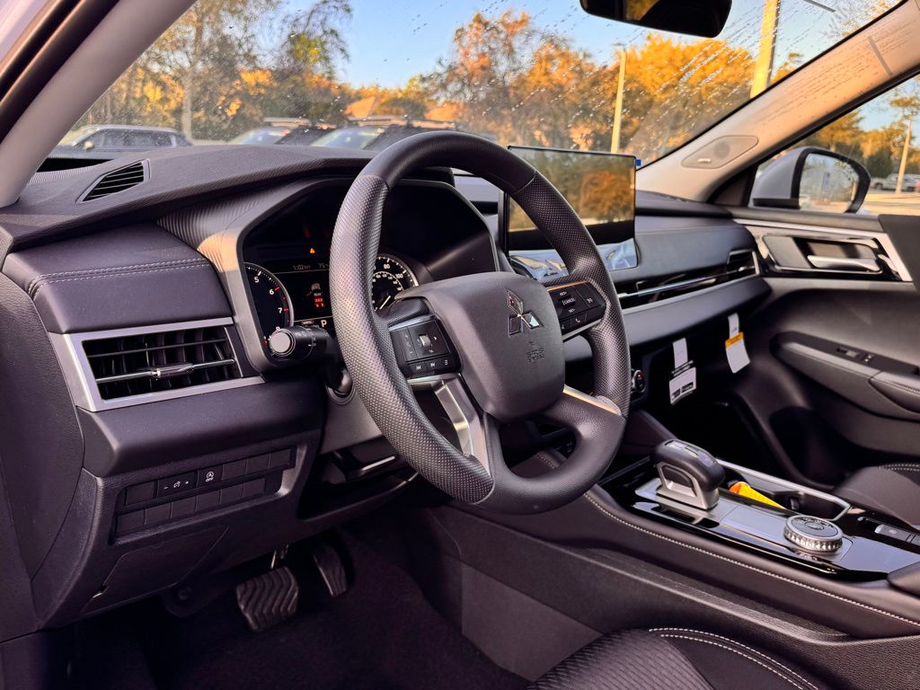 New 2026 Mitsubishi Outlander SUV