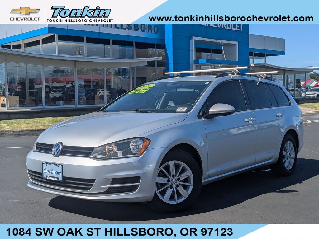 2017 Volkswagen Golf Sportwagen S