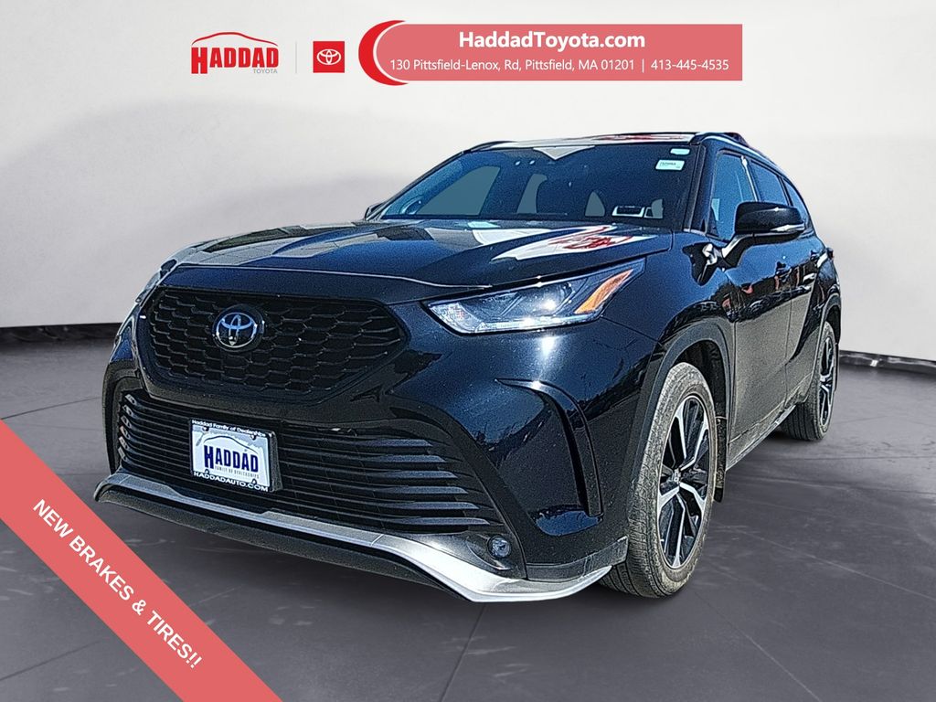 Midnight Black Metallic 2022 Toyota Highlander XSE AWD SUV / Crossover All-Wheel Drive 8-Speed Automatic