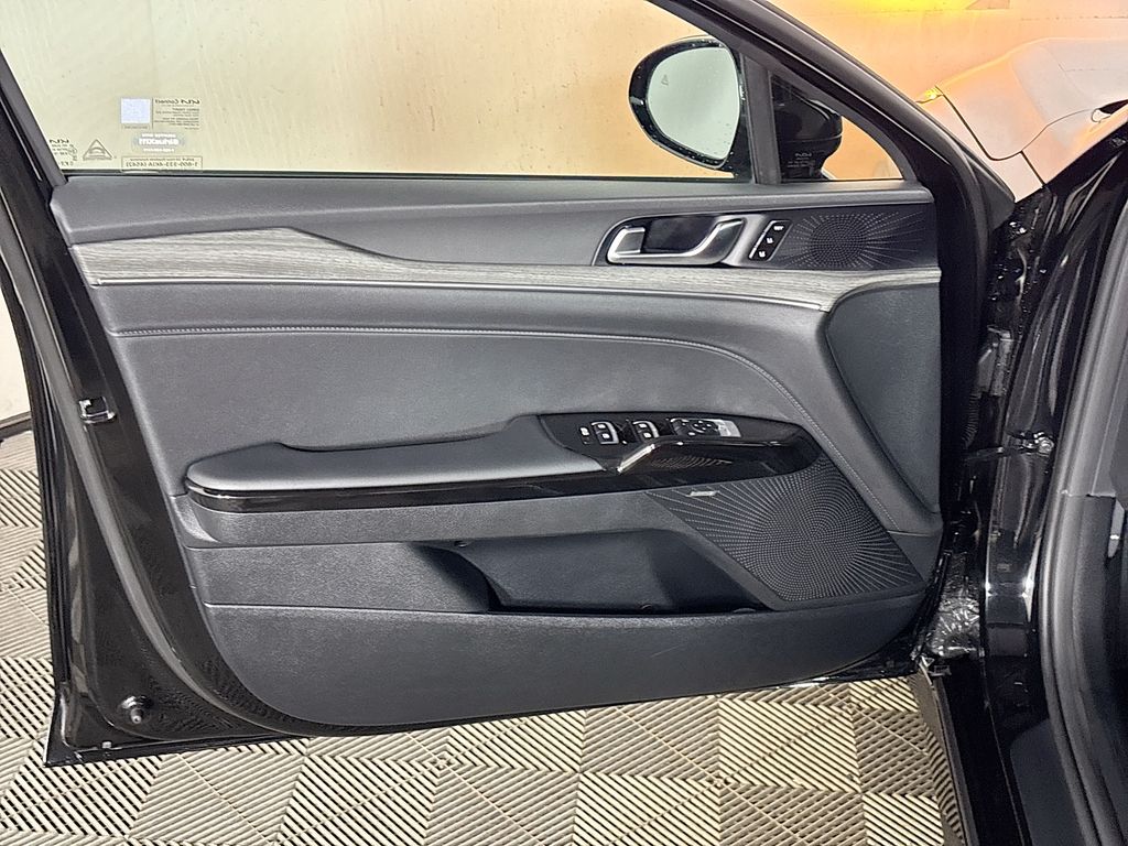 2025 Kia K5 EX