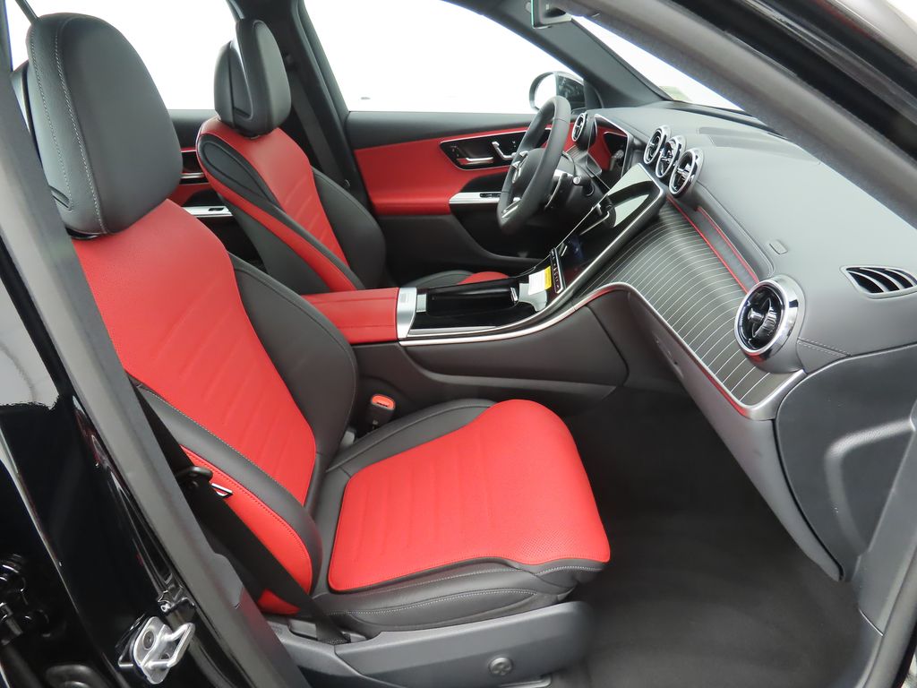 Thumbnail: 2026 Mercedes-Benz GLC - 20