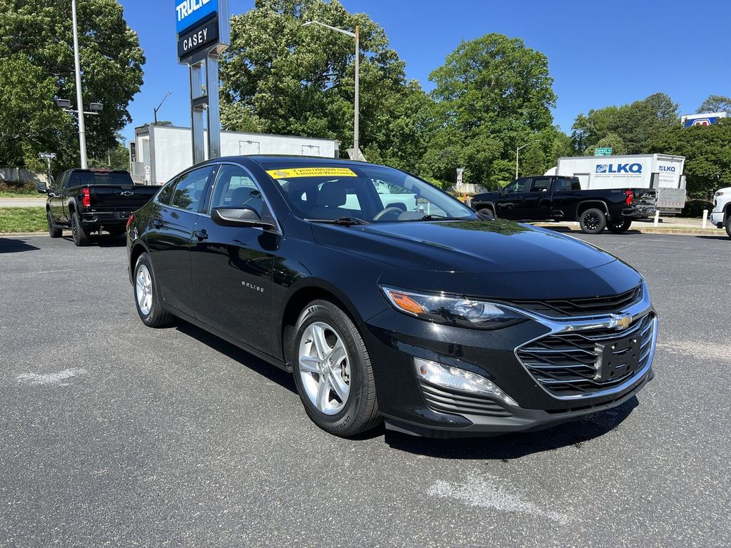 2023 Chevrolet Malibu LT photo