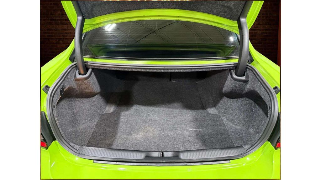 Used 2023 Sublime Metallic Clearcoat Dodge R/T Scat Pack image 28