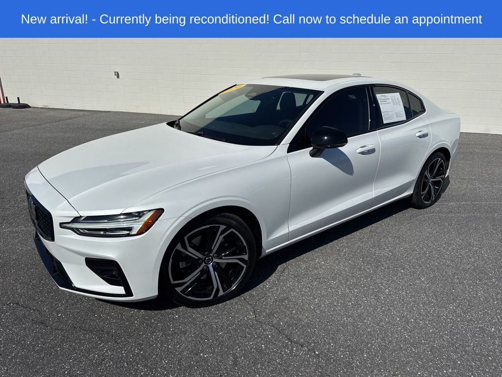 2024 Volvo S60 B5 Core Dark Theme AWD