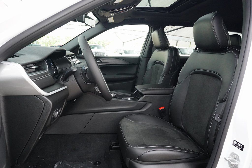 New Car 2025 Jeep Grand Cherokee  Altitude X For Sale Under $40,000 In Weatherford, Texas