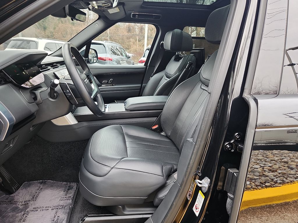 Thumbnail: 2023 Land Rover Range Rover - 13