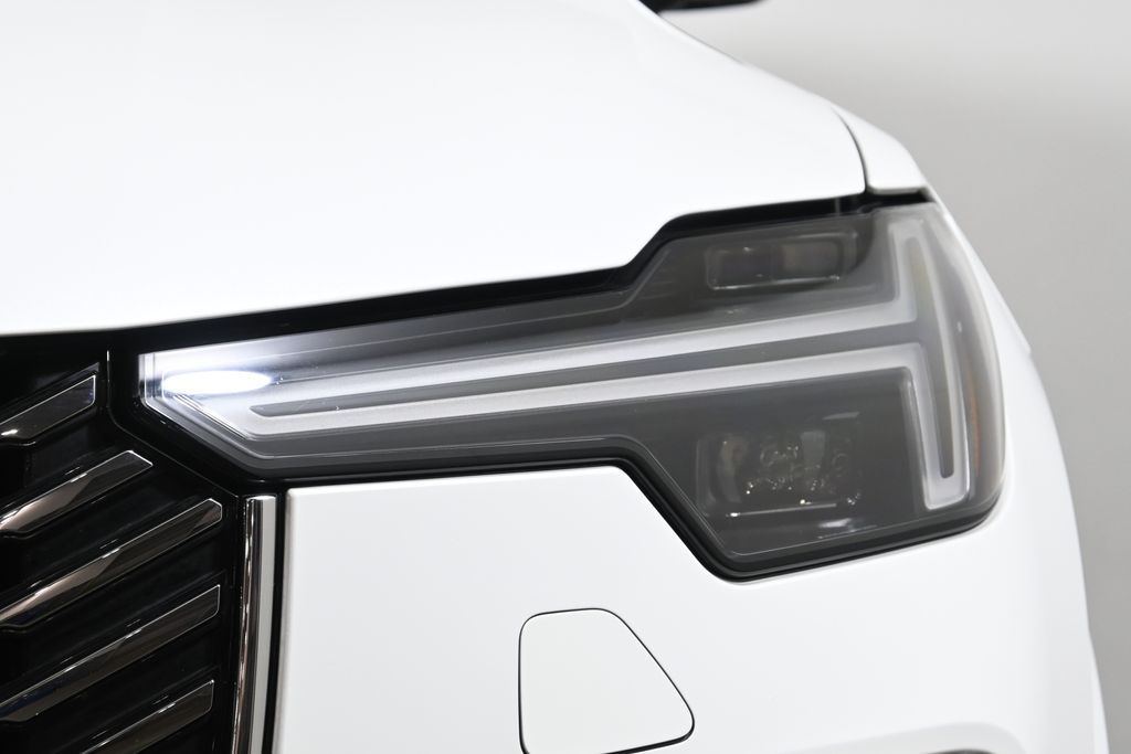 Thumbnail: 2025 Volvo XC90 - 11