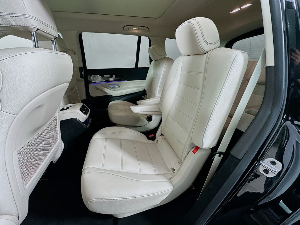 Thumbnail: 2022 Mercedes-Benz GLS - 25