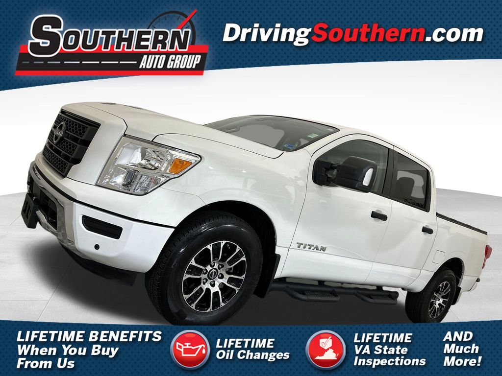2024 Nissan Titan SV Crew Cab 4WD