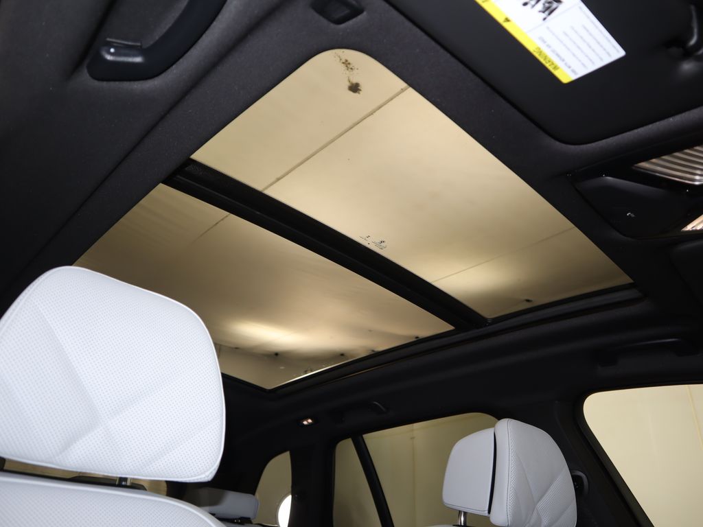 Thumbnail: 2026 BMW X5 - 19