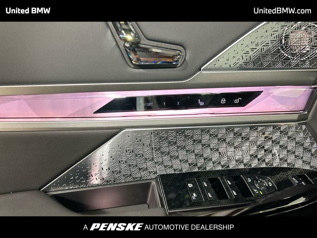 2025 BMW 7 Series 760i xDrive 11