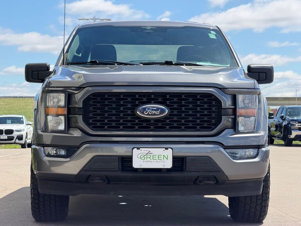 View vehicle photo 6