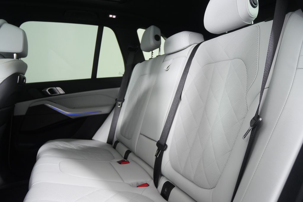 Thumbnail: 2026 BMW X5 - 15