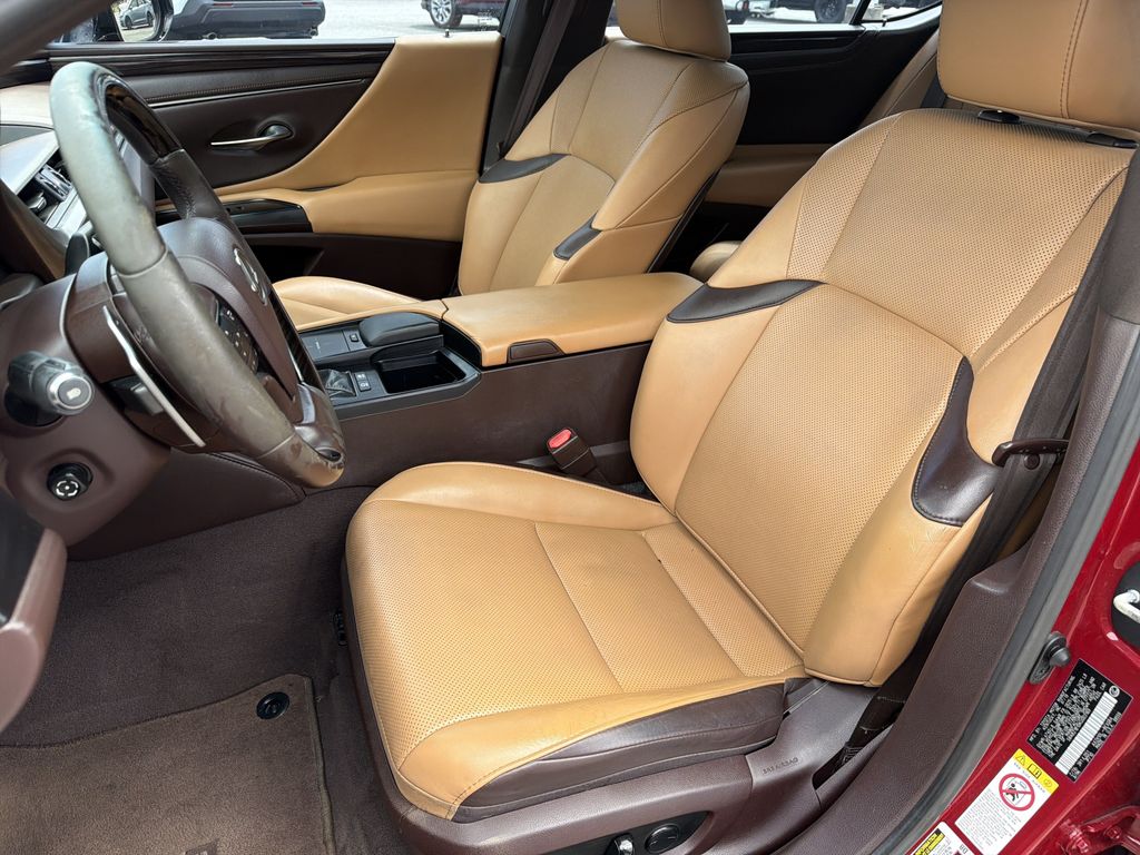 Used 2019 Lexus ES Sedan