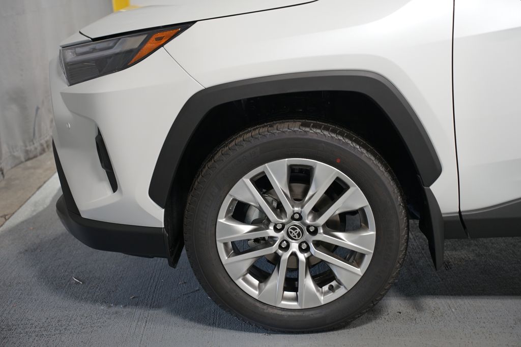 Thumbnail: 2025 Toyota RAV4 - 5